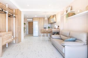 Kuchyňa alebo kuchynka v ubytovaní Expoholidays- Apartaments Paseo Marítimo