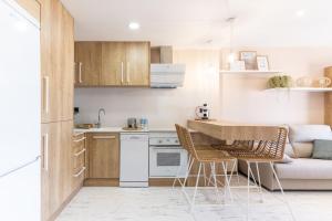 Kuchyňa alebo kuchynka v ubytovaní Expoholidays- Apartaments Paseo Marítimo