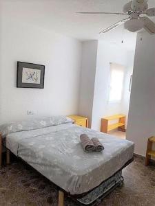 Łóżko lub łóżka w pokoju w obiekcie Luxury villa 20mts far from the sea