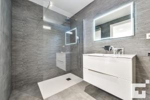 Kúpeľňa v ubytovaní Apartamento Isea 153 - Grupo Turis