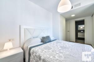 Posteľ alebo postele v izbe v ubytovaní Apartamento Isea 153 - Grupo Turis + 32 fotografií