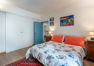 A bed or beds in a room at Il Nido del Canterino