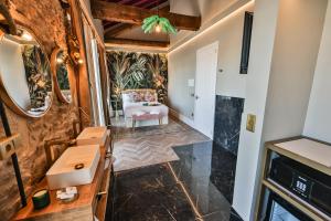 Kuchyňa alebo kuchynka v ubytovaní Hospedium Hotel Barómetro de Camariñas + 29 fotografií