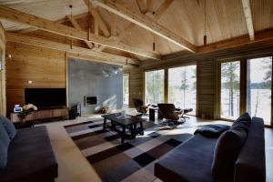 Et tv og/eller underholdning på Villa Northern Lights by DG Lomailu, Lapland, Finland