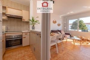 Kuchyňa alebo kuchynka v ubytovaní Apartment Cala dels Pots