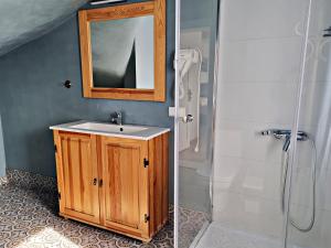 Kúpeľňa v ubytovaní Domek Gabi z balią w ogrodzie