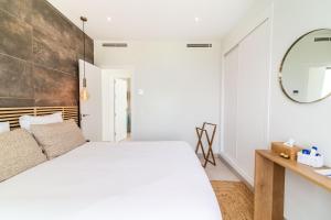 Zdjęcie z galerii obiektu 4 BDRM Luxury Retreat w/ Stunning Sea Views w mieście Estepona