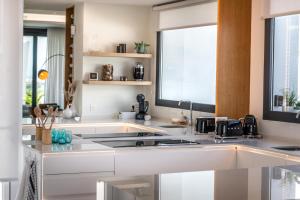 Zdjęcie z galerii obiektu 4 BDRM Luxury Retreat w/ Stunning Sea Views w mieście Estepona