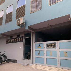 Majutusasutuse JSR Boys Hostel - Malviya Nagar fassaad või sissepääs