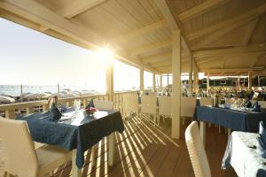 Restaurace v ubytování ROBINSON APULIA - All Inclusive