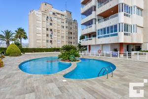 Basen w obiekcie Apartamento Rubino 5C - Grupo Turis lub w pobliżu