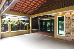 Imagine din galeria proprietății Kota Damansara ICozy Cove Homestay 10 Pax în Petaling Jaya