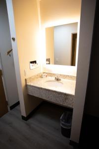 Koupelna v ubytování Quality Inn Winslow I-40