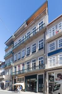 Tòa nhà nơi căn hộ tọa lạc