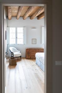 A seating area at Casa Perazzolo