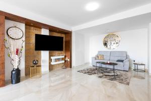 Televízia a/alebo spoločenská miestnosť v ubytovaní La Nogalera - Sea view apartment in the heart of Torremolinos