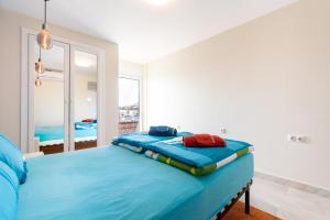 Posteľ alebo postele v izbe v ubytovaní La Nogalera - Sea view apartment in the heart of Torremolinos + 17 fotografií