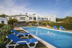 Πισίνα στο ή κοντά στο Casa Serena