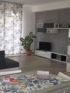 TV a/nebo společenská místnost v ubytování Villa Cecilia
