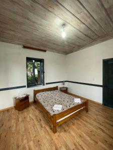 Postel nebo postele na pokoji v ubytování Kontias stonehouses