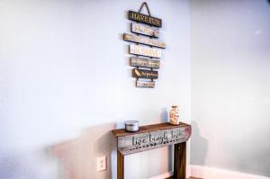 Certifikát, hodnocení, plakát nebo jiný dokument vystavený v ubytování Laketown Wharf 734 By Aneliya + 39 fotografií