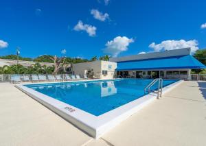 Bazén v ubytování EXECUTIVE BAY ISLAMORADA BY SOFLA VACATIONS nebo v jeho okolí