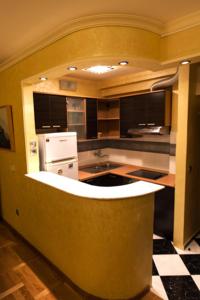 Una cocina o zona de cocina en Hotel Obala