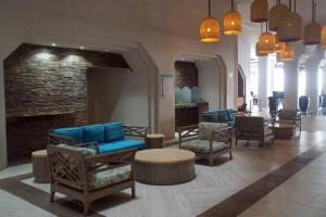 Khu vực ghế ngồi tại Royal Villas Resort +64 ảnh