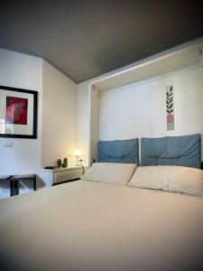 A bed or beds in a room at Casetta