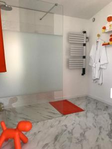 Koupelna v ubytování La Maison 1440 + 12 fotografií