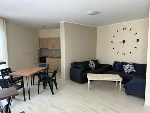 Зона вітальні в Apartment in Qerret