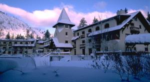 GetAways at Olympic Village Inn v zimě
