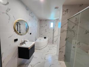 Bagno di Cube9 Resort & Spa 큐브9 리조트 & 스파