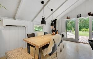 Fotografie z fotogalerie ubytování Amazing Home In Oksbøl With Sauna v destinaci Oksbøl