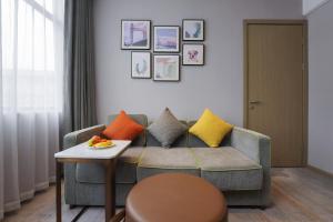 Area tempat duduk di Home2 Suites By Hilton Wuhan Hankou Railway Station
