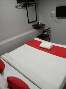 Postel nebo postele na pokoji v ubytování HOTEL AVATARR