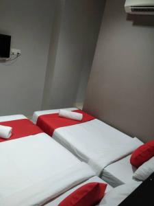 Postel nebo postele na pokoji v ubytování HOTEL AVATARR