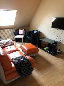 Televízia a/alebo spoločenská miestnosť v ubytovaní logement complet 2 chambres garage wifi de 1 a 5 voyageurs