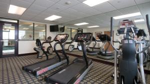 Fitness centrum a/nebo fitness zařízení v ubytování Staybridge Suites Buffalo by IHG
