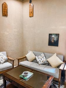 Area soggiorno di Alaqur View Inn نزل واجهة العقر