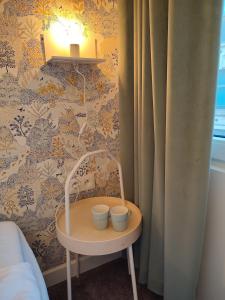A bed or beds in a room at Studio Anvers