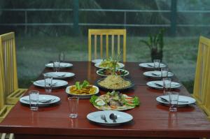 Gallery image of Jana Sri Lanka Villa For 20 Members in Ingiriya
