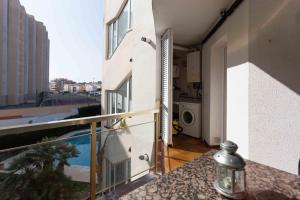 Balkón alebo terasa v ubytovaní PRIMERISIMA LINEA DE MAR. HUTG 038644-53