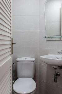 Kúpeľňa v ubytovaní PRIMERISIMA LINEA DE MAR. HUTG 038644-53