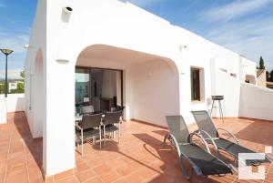 A balcony or terrace at Villa Mirador de Bassetes 4 - Grupo Turis