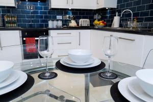 Kjøkken eller kjøkkenkrok på Nazarene apartments in Leeds