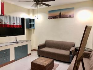 Seating area sa Janilyns Place 2 BR 2 Storey Apartment Style