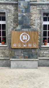 Certificato, attestato, insegna o altro documento esposto da Trippers hostel