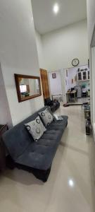 Kuchyň nebo kuchyňský kout v ubytování Villa Two One exotic private pool di Batu