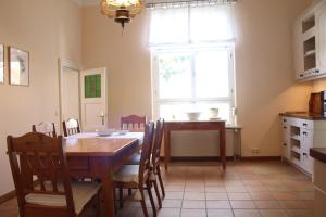 Kuchyň nebo kuchyňský kout v ubytování Ferienwohnung am Brühl